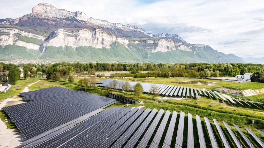 Annecy - Débroussaillage d’un parc photovoltaïque à Brignoud (38).jpg